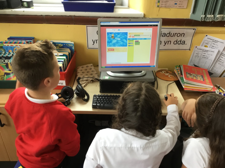 Cyfnod Allweddol 2 / Key Stage 2 Ysgol Gymraeg Mornant